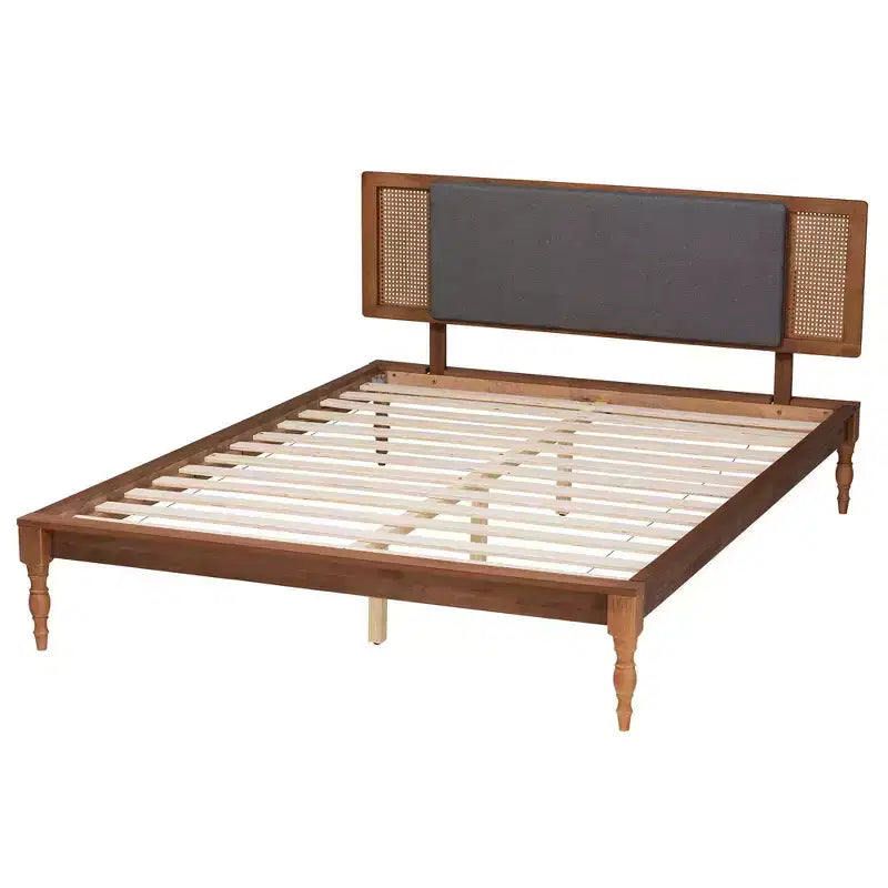 Lit plateforme en bois et tissu