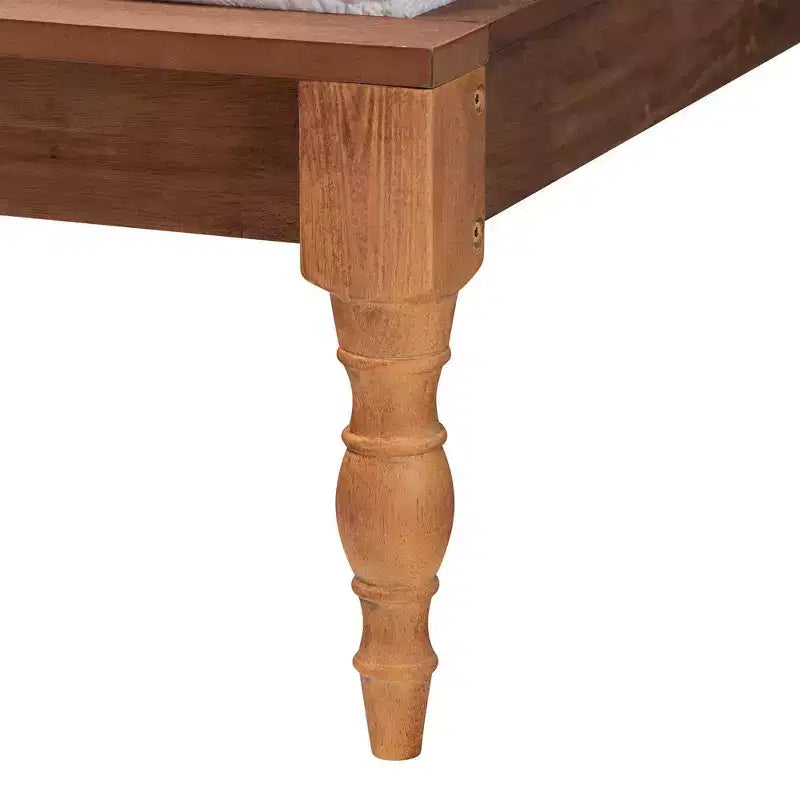 Lit plateforme en bois et tissu