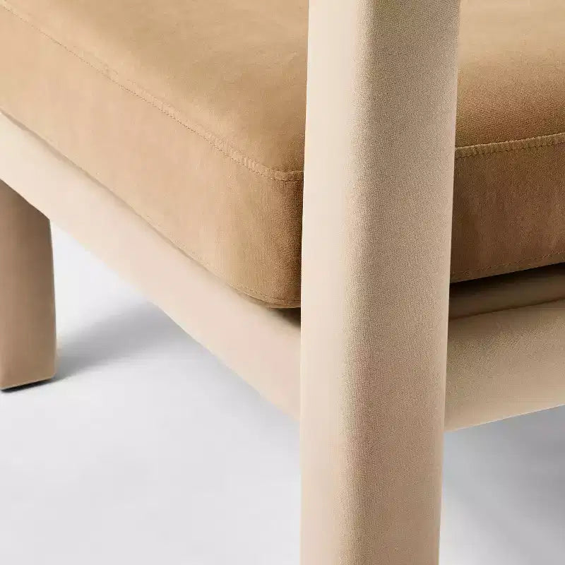 Fauteuil sculptural moelleux