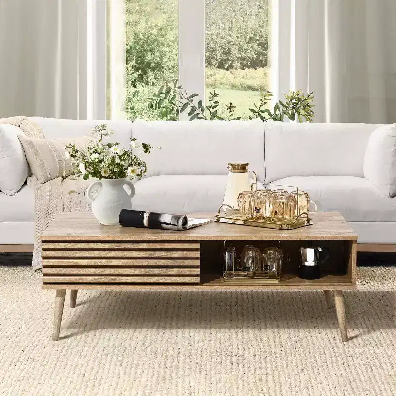 Table basse de style médiéval