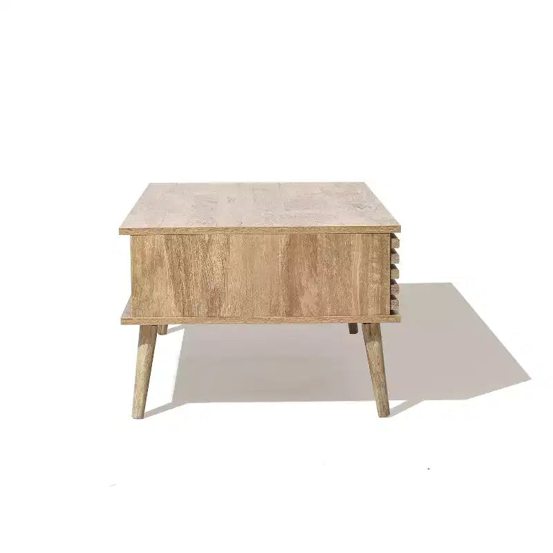 Table basse de style médiéval