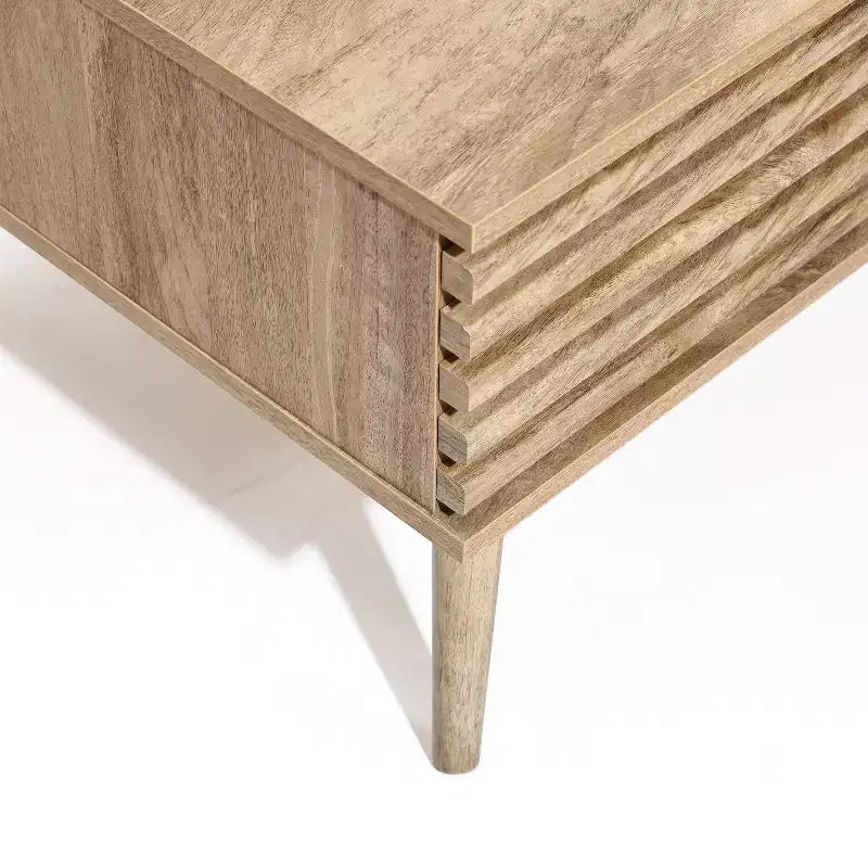Table basse de style médiéval