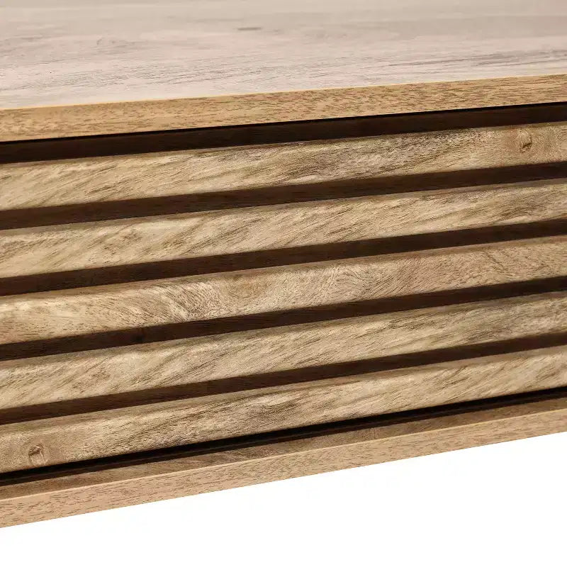 Table basse de style médiéval