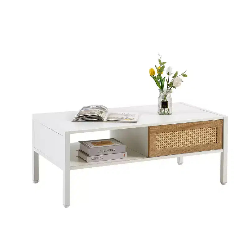 Table basse en rotin